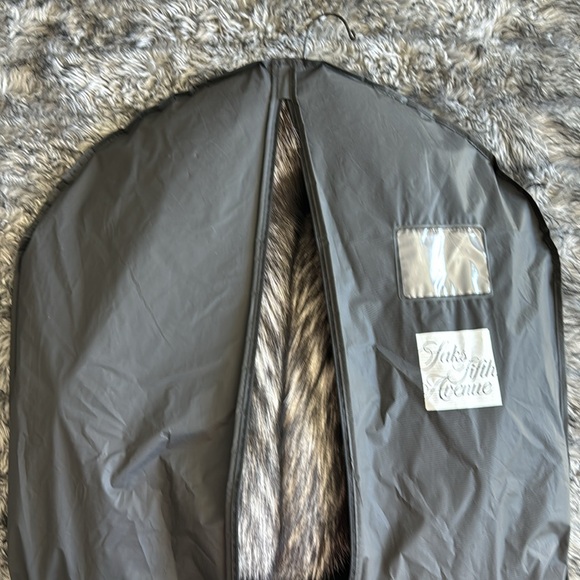 DVF black wool coat with detachable fur collar NWT - Picture 11 of 11